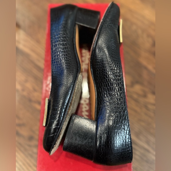 Salvatore Ferragamo Carla Vintage Embossed Black Crocodile Loafer Logo Size 6 - Picture 9 of 10